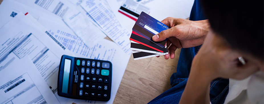 كيف تتخلص من ديون البطاقة الائتمانية؟